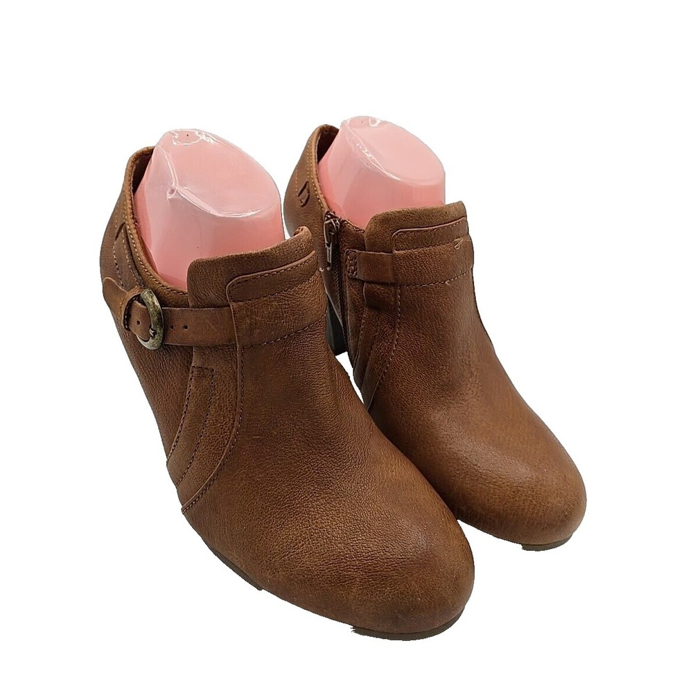 Bare Traps Glamour Brown Leather Side Zip Buckle Ankle Bootie Womans Size 9.5M
